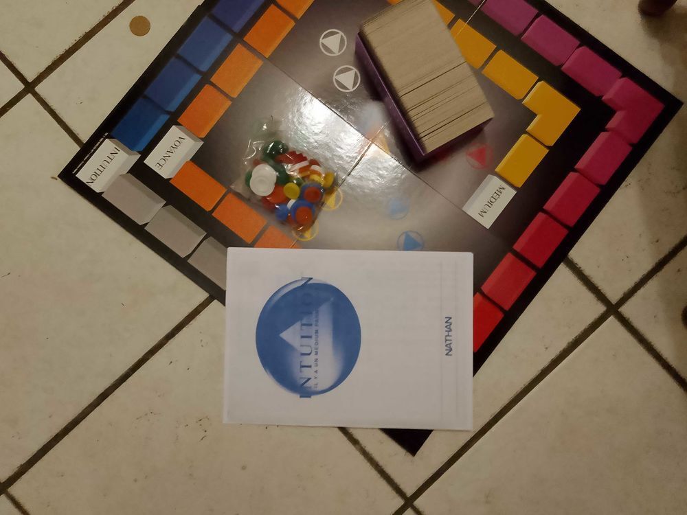 jeux soci&eacute;t&eacute; intuition Jeux / jouets