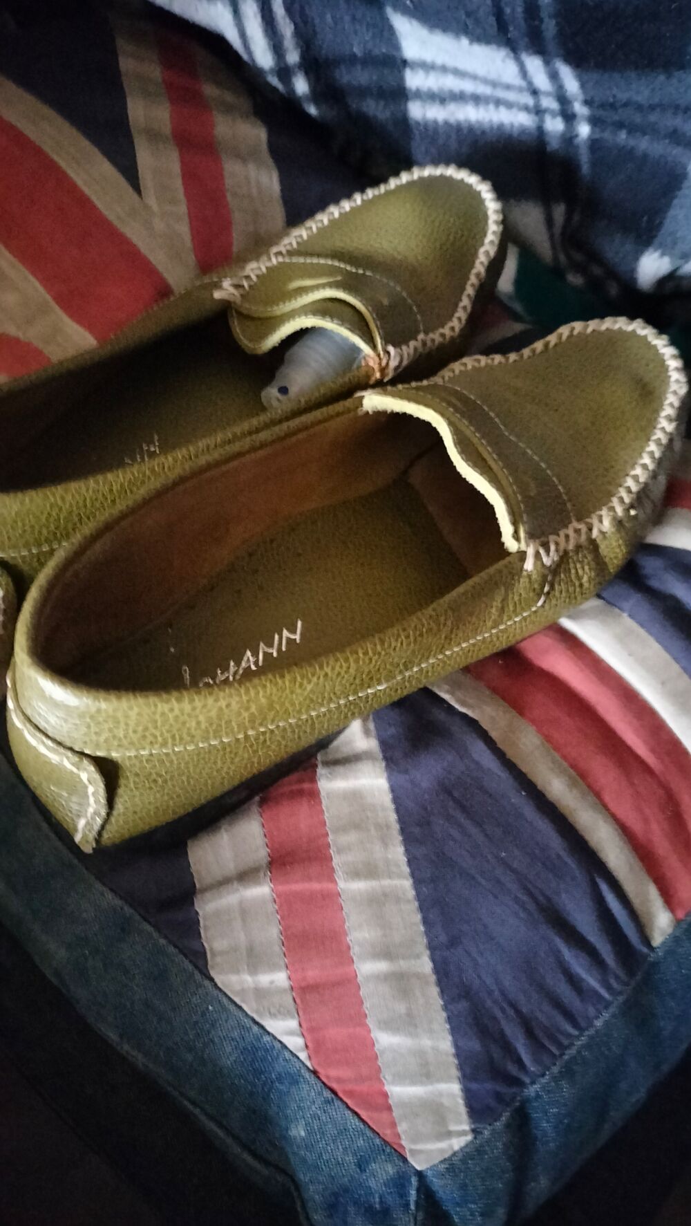Mocassins Kaki cuir Johann pointure 39 tr&egrave;s bon &eacute;tat Chaussures