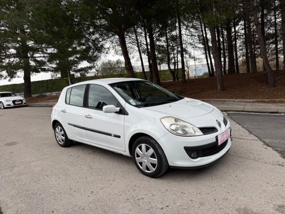 Clio III Clio 1.5 dCi 70 eco2 Dynamique 2008 occasion 34690 Fabr&egrave;gues