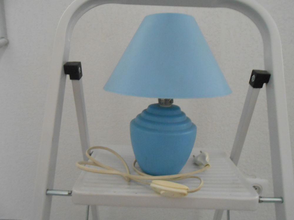 LAMPE DE CHEVET BLEU AVEC AMPOULE Décoration