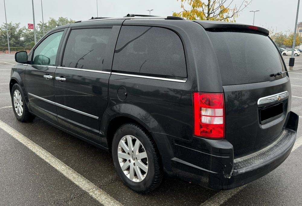 VOYAGER Voyager 2.8 Multijet II 178 ch Platinium A 2014 occasion 83830 Bargemon
