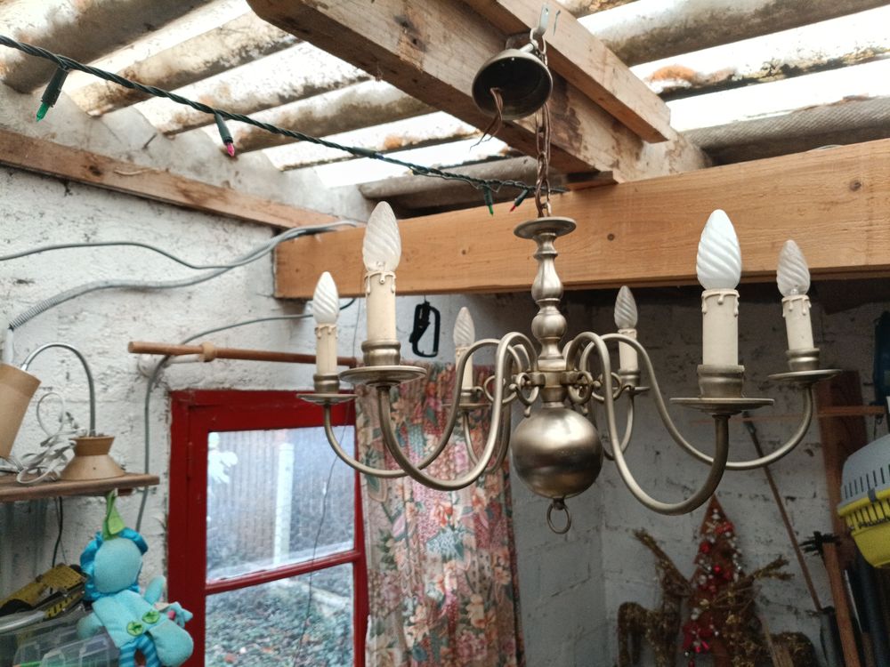 Lustre en &eacute;tain Décoration