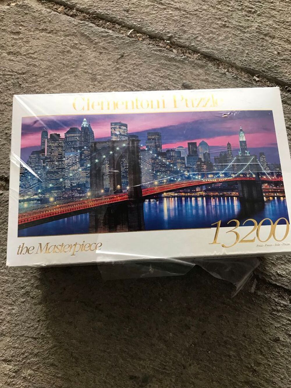 Puzzle neuf 13200 pi&egrave;ces marque Cl&eacute;mentoni Jeux / jouets