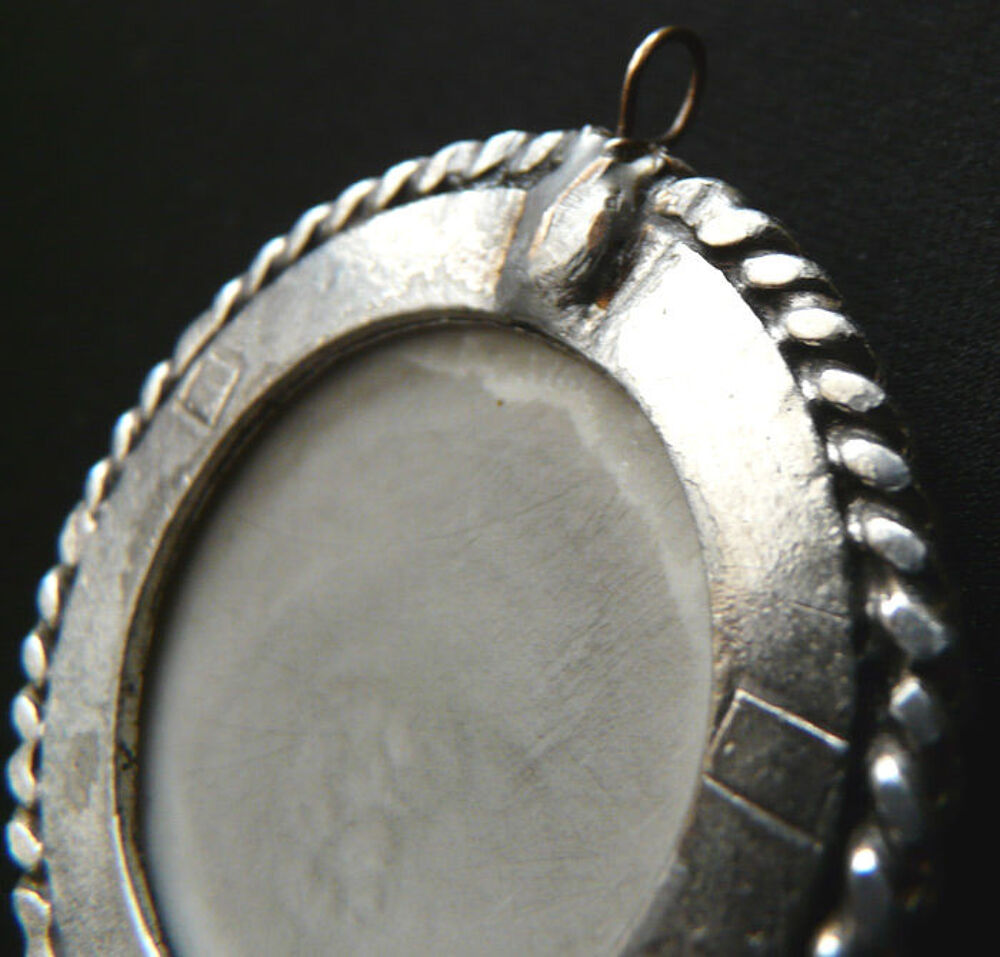 Pendentif de Style Celtique Nordique en Pierre et M&eacute;tal Bijoux et montres