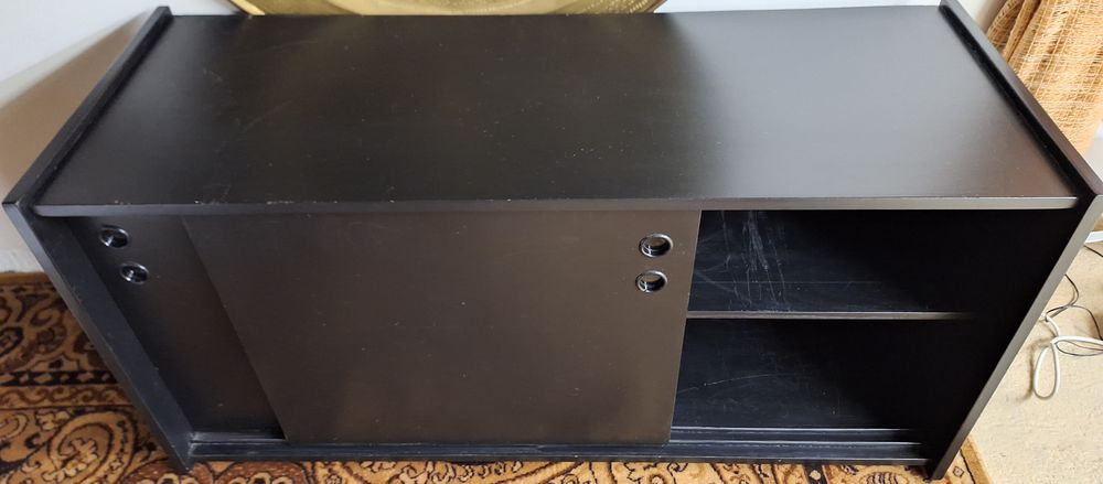 Meuble de rangement noir sur roulettes a portes coulissantes Meubles