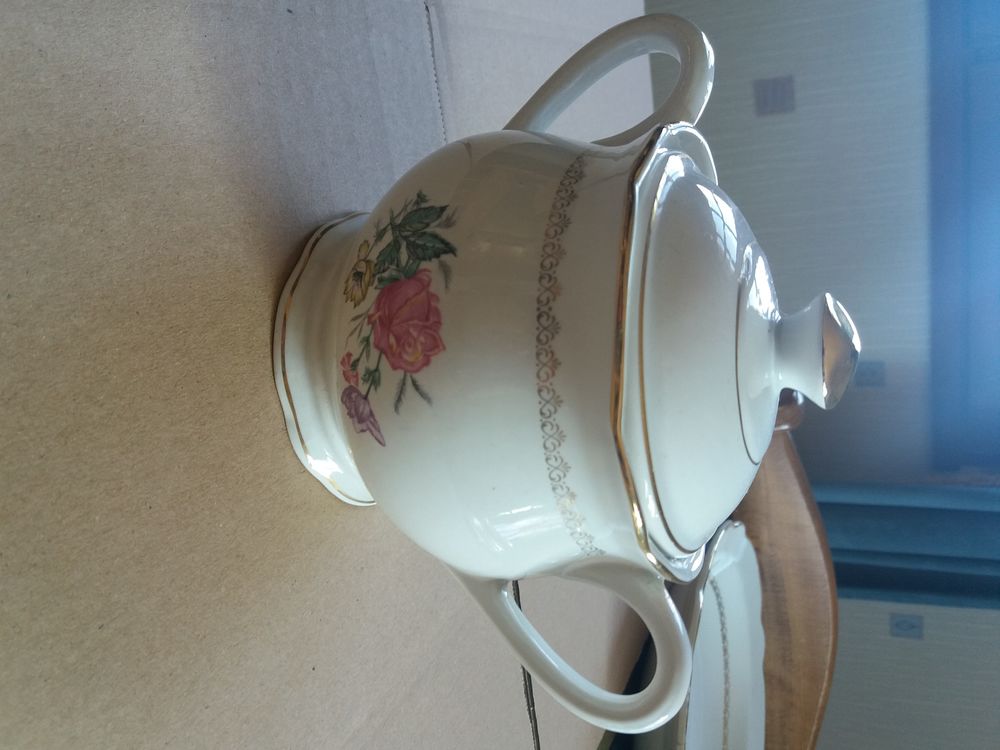 ENSEMBLE 12 TASSES A CAFE ET SUCRIER " DIGOIN SARGUEMINE " Décoration