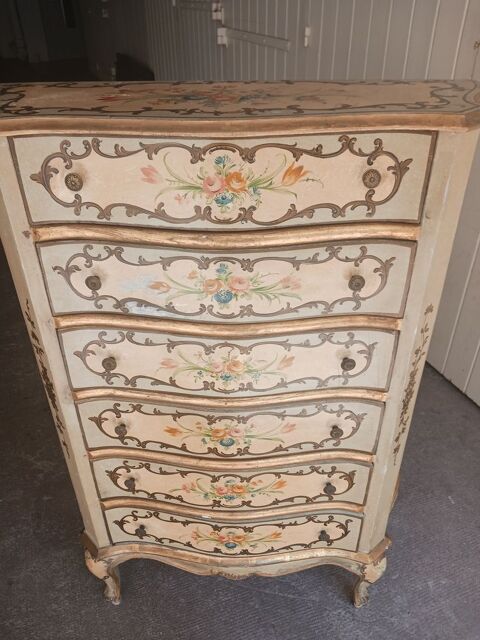 Chiffonnier semainier peint style venitien 
Cannes (06)