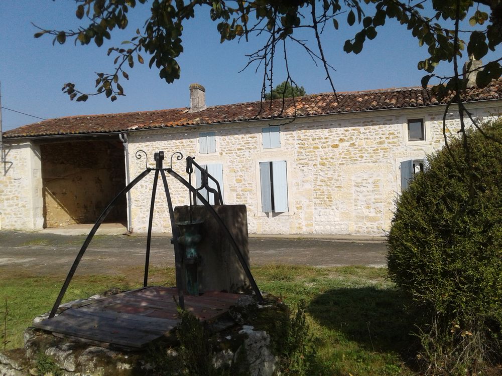   Chante le Vent 
Joli Gîte de 70 M2 .
à 20 minutes Océan Poitou-Charentes, Montpellier-de-Médillan (17260)