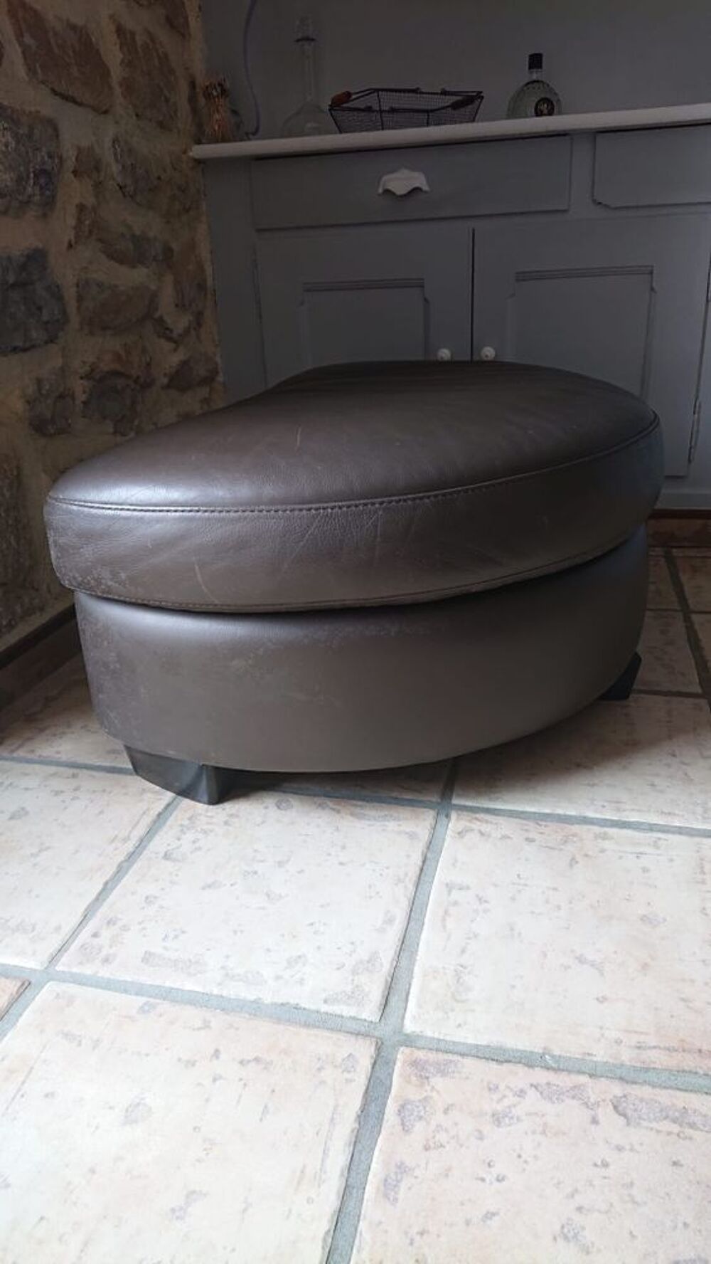 Chaises et pouf Meubles