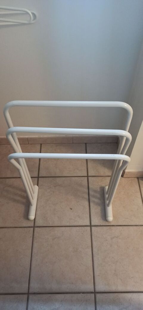 Porte serviette blanc 10 Beuvrages (59)