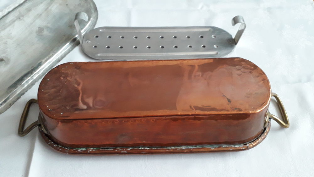 Poissonni&egrave;re en cuivre &eacute;tam&eacute;
Cuisine