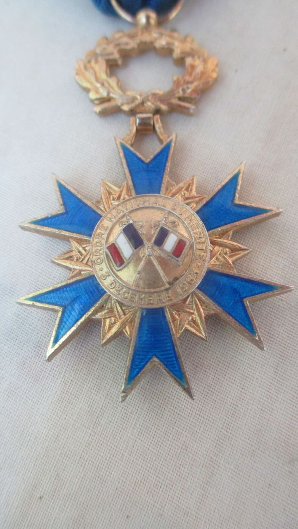m&eacute;daille. 