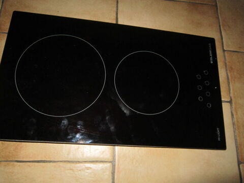 Une plaque vitro-c�ramique 140 Brignais (69)