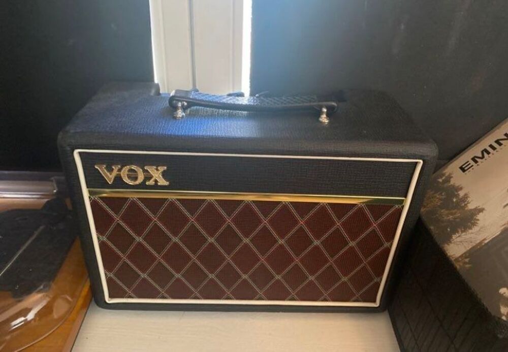 Guitare Cort X100 + ampli + accessoires Audio et hifi
