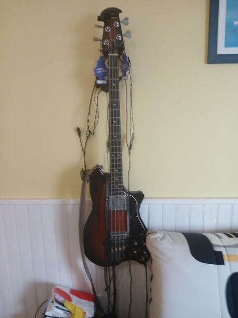 Guitare basse électrique Ovation Magnum 1 0 Saint-Aignan-Grandlieu (44)