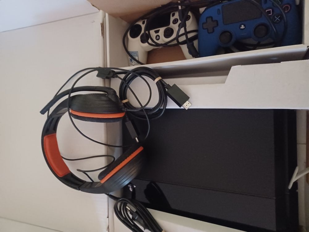 PlayStation 4 Consoles et jeux vidéos