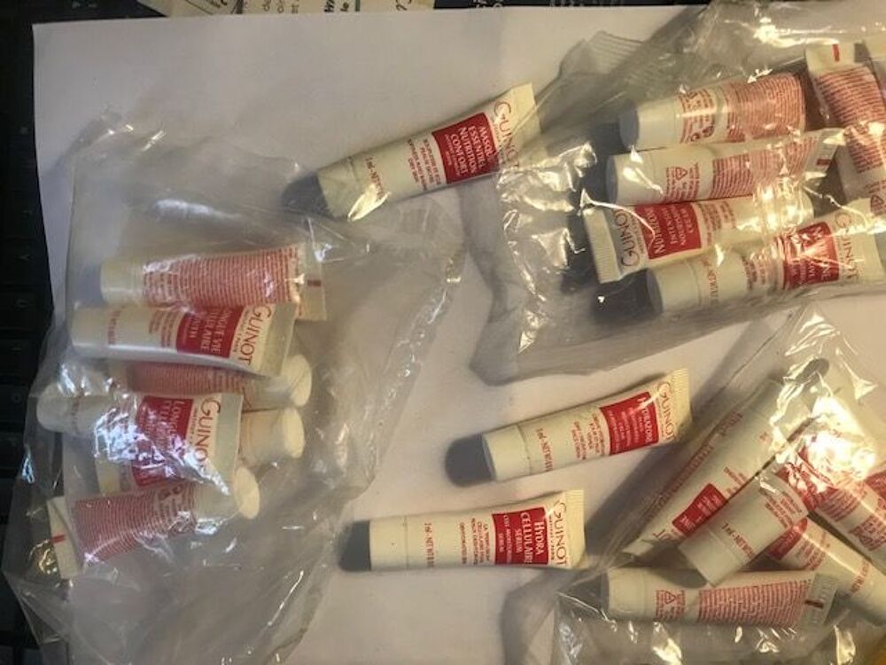 Diverses cremes GUINOT Hydra 2 ,Hydra 3 ,neuves Puériculture