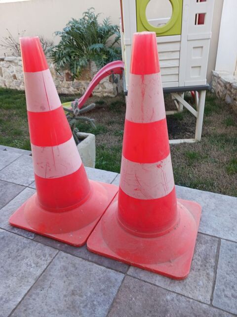 Plots de signalisation  10 N�mes (30)