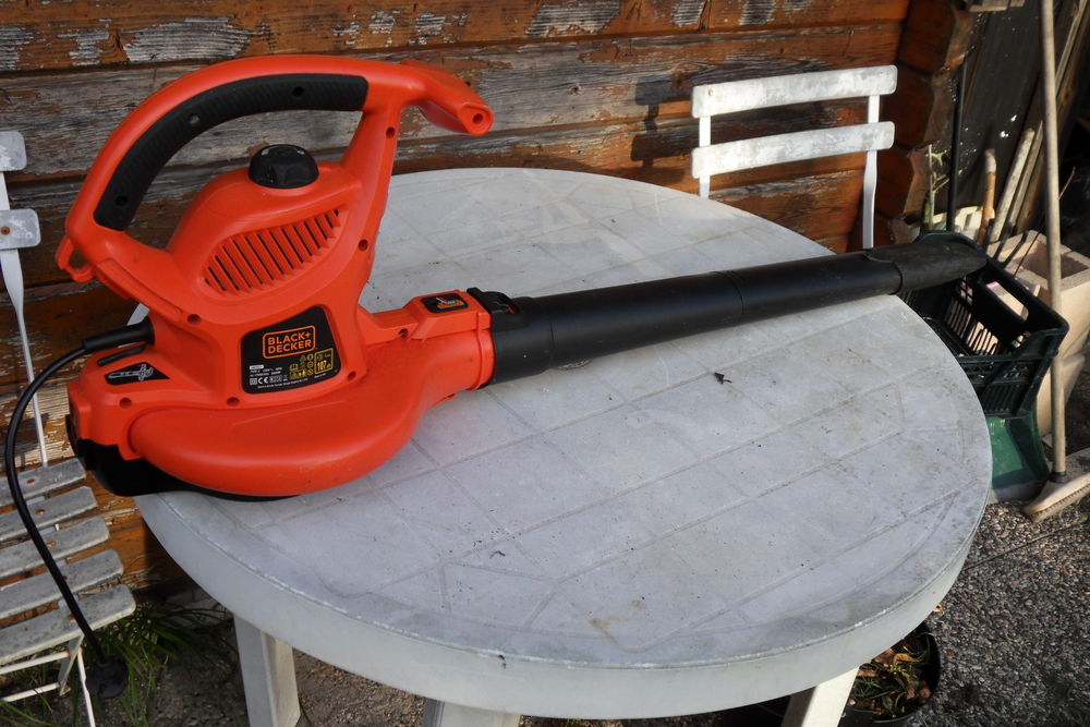 Souffleur/Aspirateur Feuilles Jardin