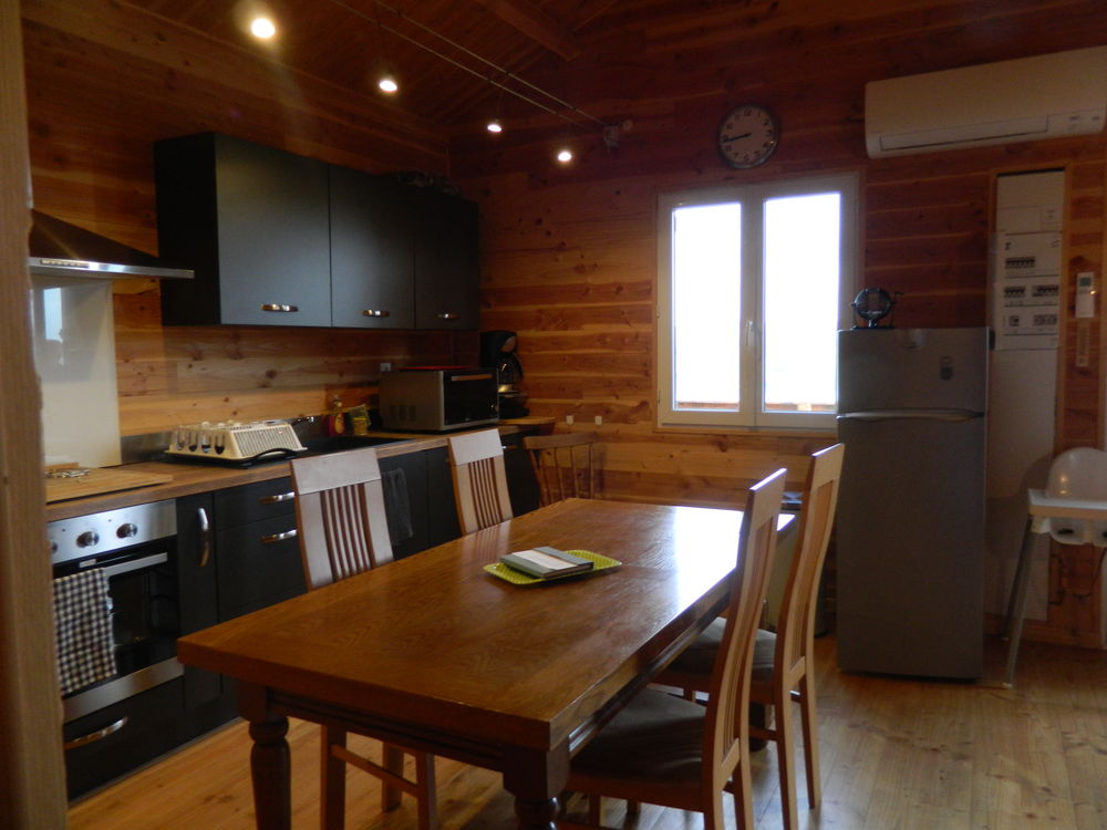   CHALETS - LAC D'ISSARLES - PLATEAU ARDECHOIS Rhne-Alpes, Le Lac-d'Issarls (07470)
