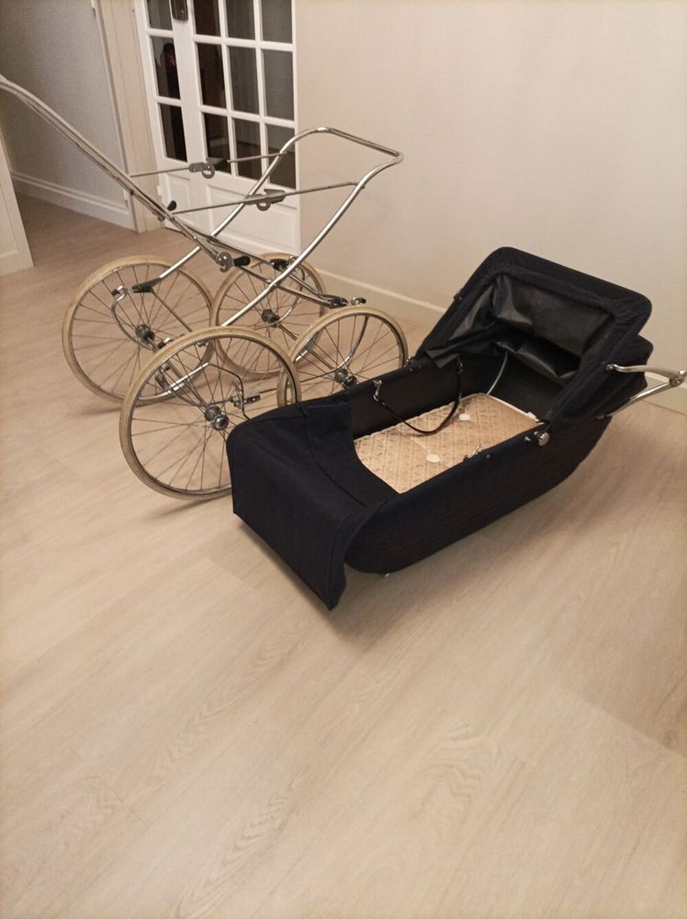 Landau vintage ann&eacute;e 1970 Puériculture