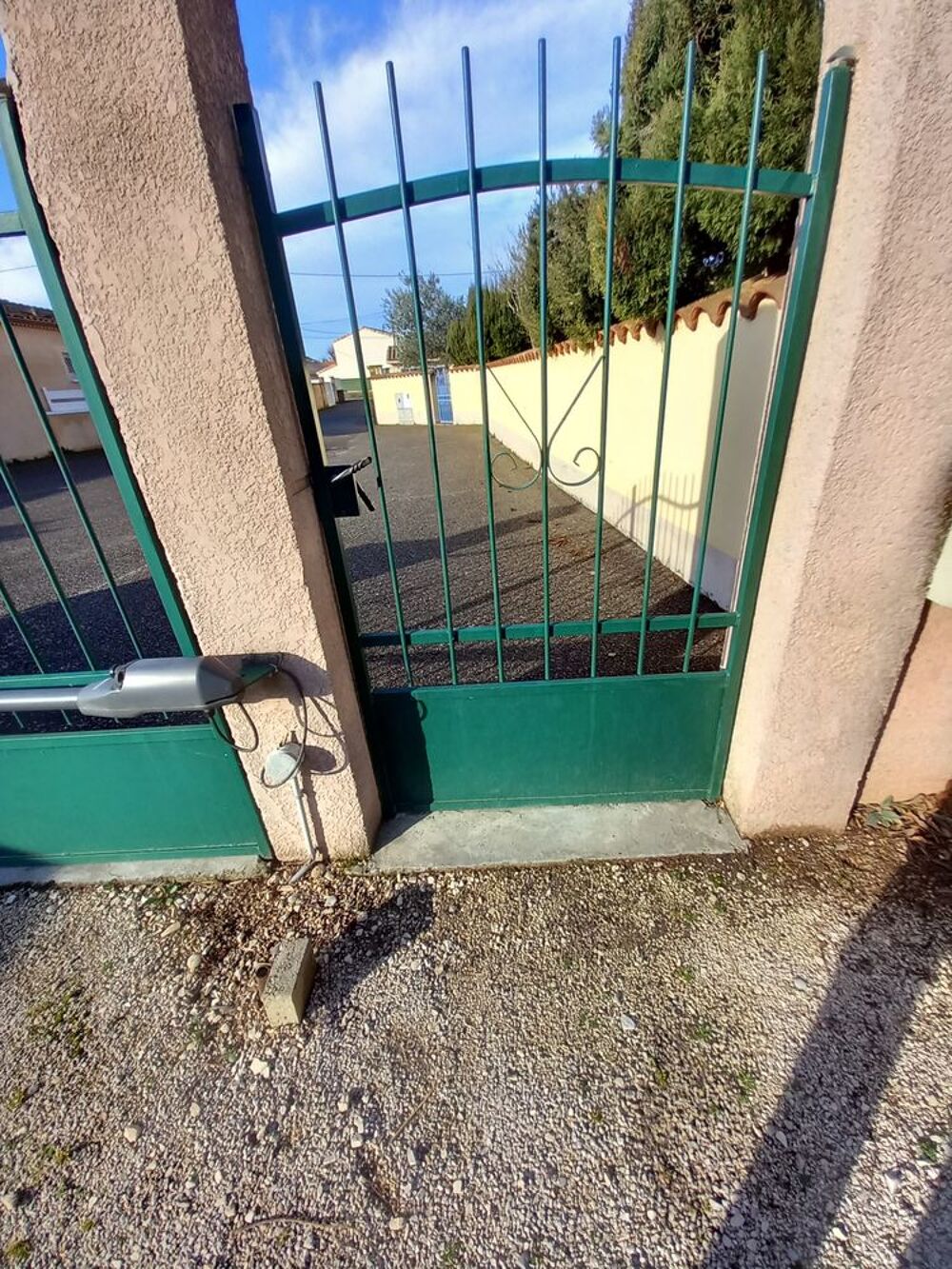 portail et portillon de cloture automatis&eacute;e Bricolage