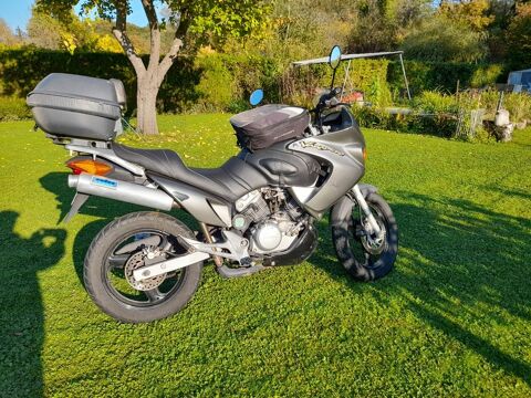 Moto HONDA 2001 occasion B&eacute;thisy-Saint-Martin 60320