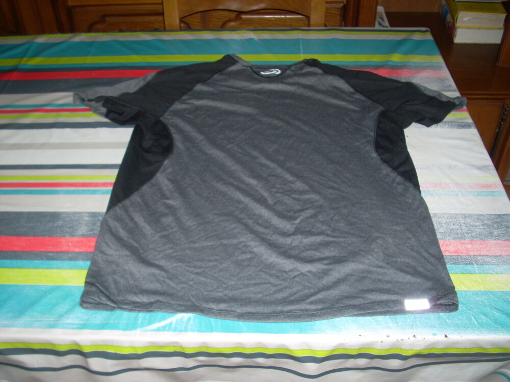tee-shirt running KALENJI L gris-noir Vêtements