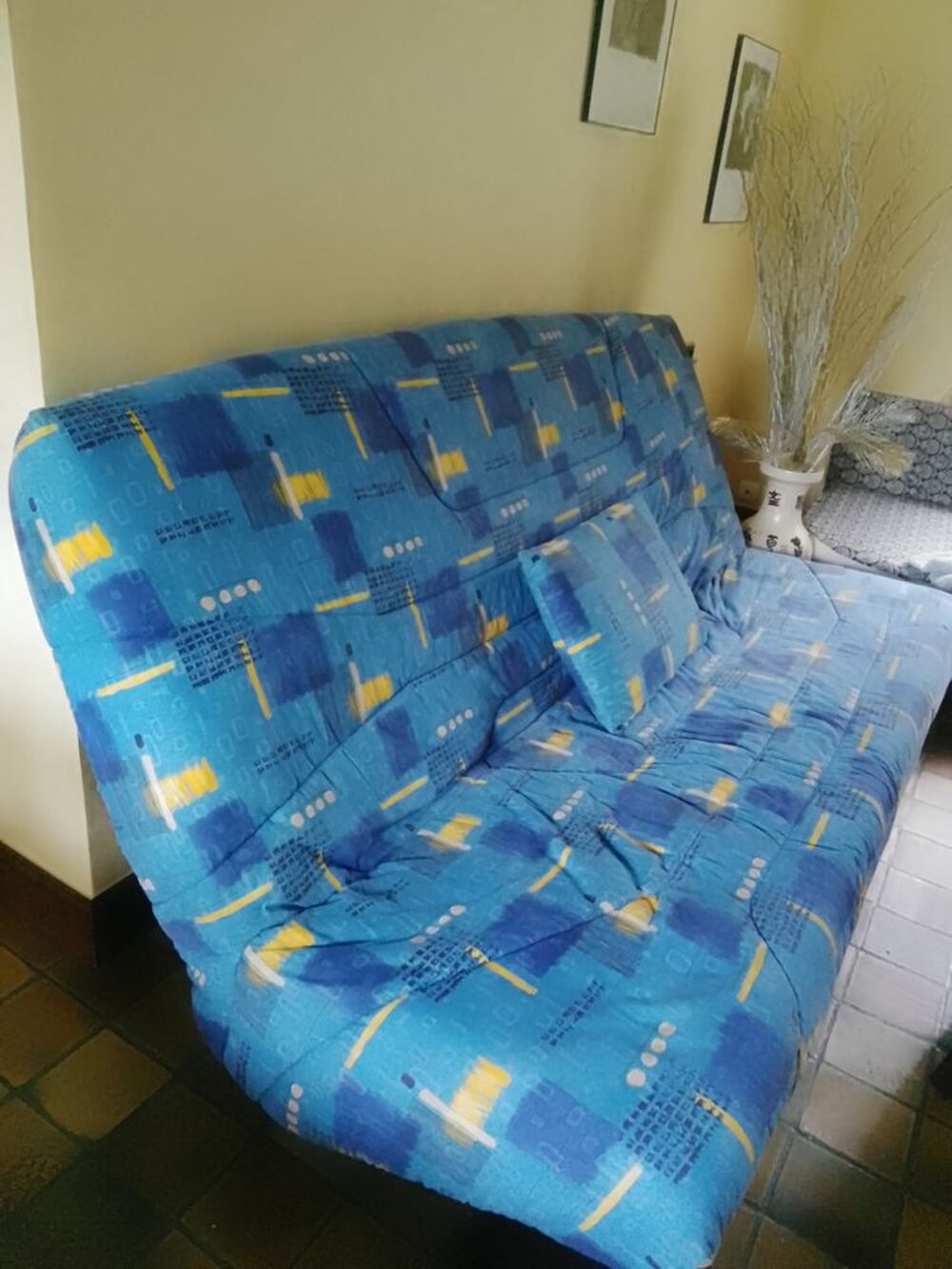  canap&eacute; clic clac &eacute;tat neuf 100 euros Meubles