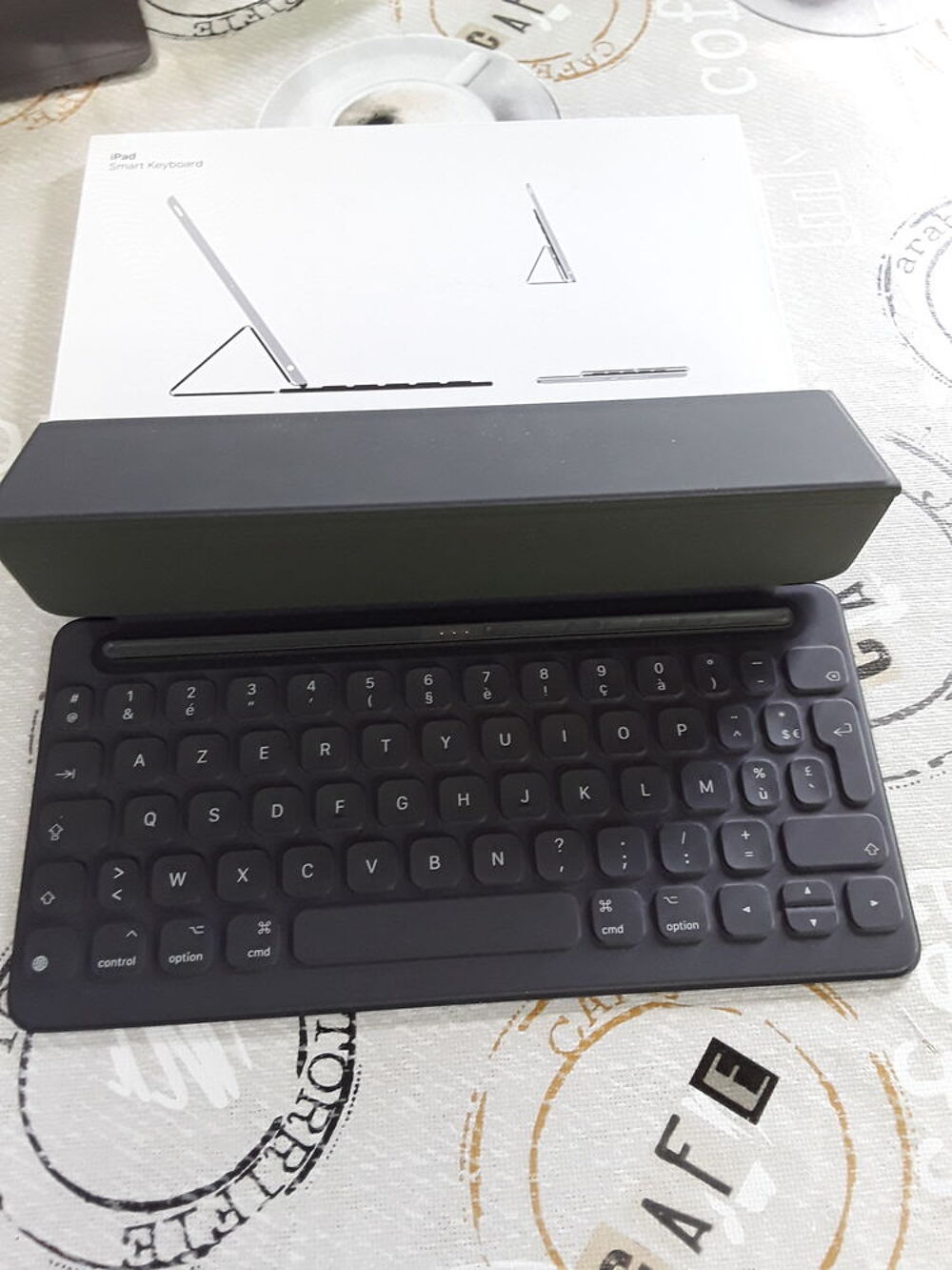Clavier Ipad smart keyboard
7eme g&eacute;n&eacute;ration 3 eme g&ecirc;ne 10,5 Matériel informatique