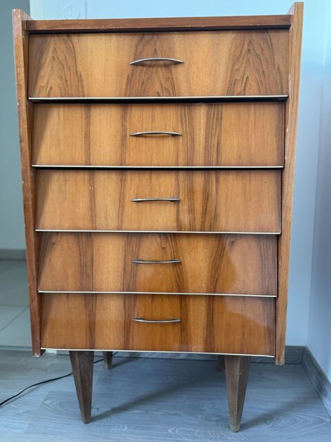 Commode Vintage. 120 Saint-Julien-en-Genevois (74)