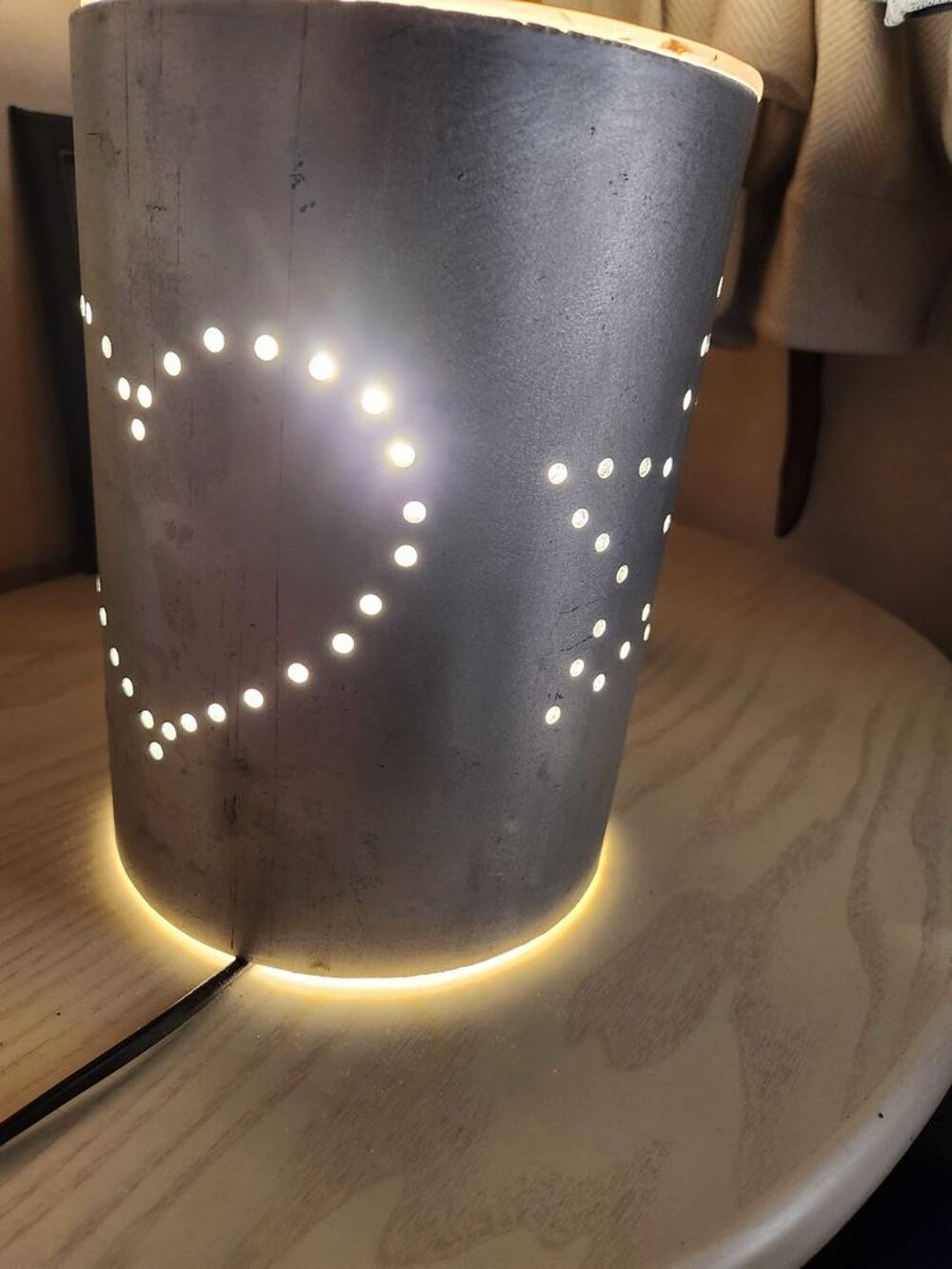 vent lumi&egrave;re alu, grille &agrave; escargots fait maison et poign&eacute;es fer forg&eacute; Bricolage