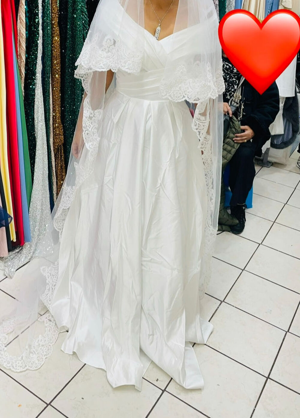 Robe de mari&eacute;e Vêtements