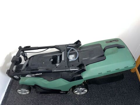 Tondeuse à gazon BOSCH sans fil - Batterie  4AH -  42cm 300 Gif-sur-Yvette (91)