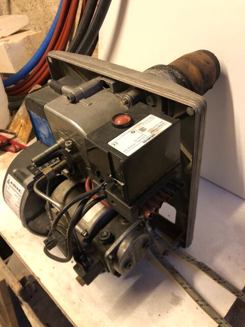 BRULEUR pour chaudi�re FIOUL 0 Saint-Georges-sur-Cher (41)