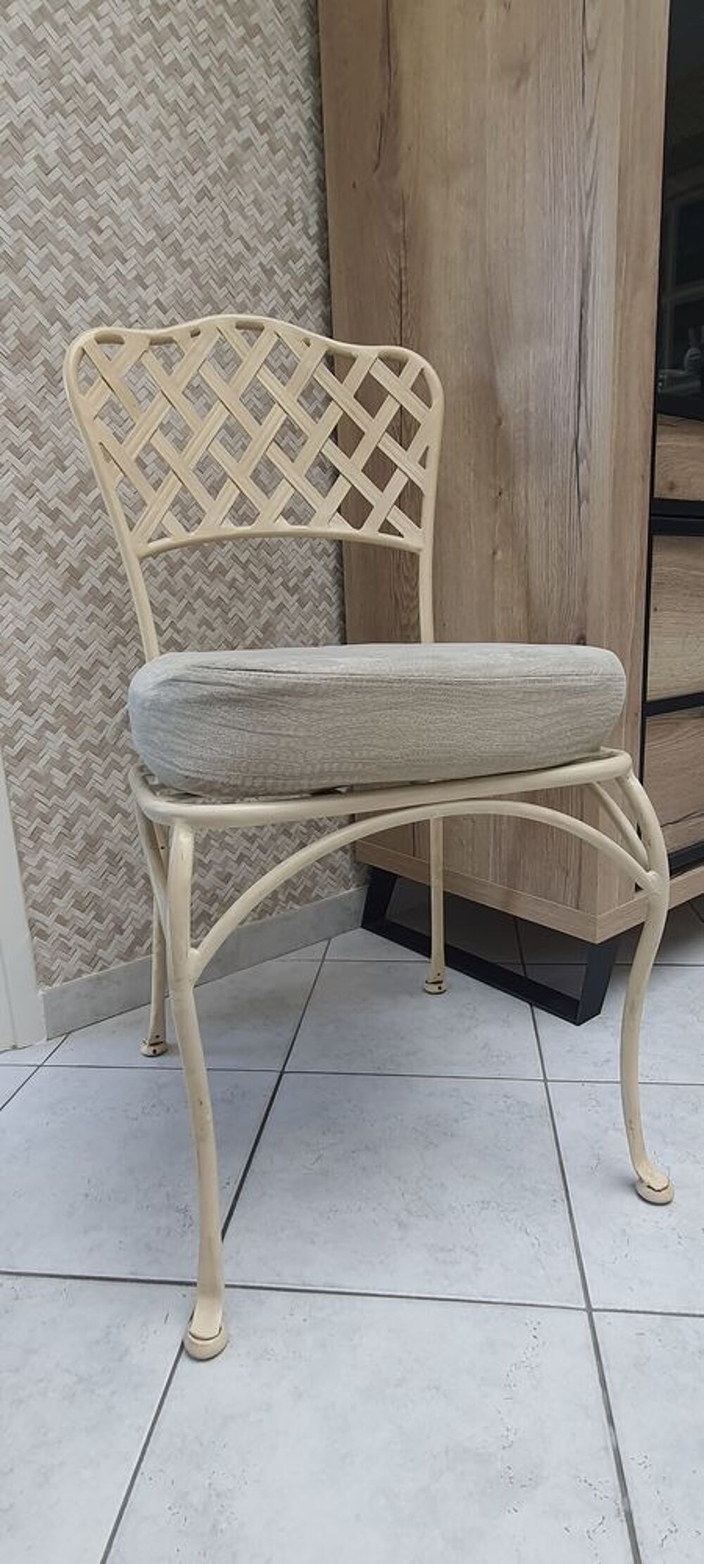 4 CHAISES EN FER FORGE Meubles