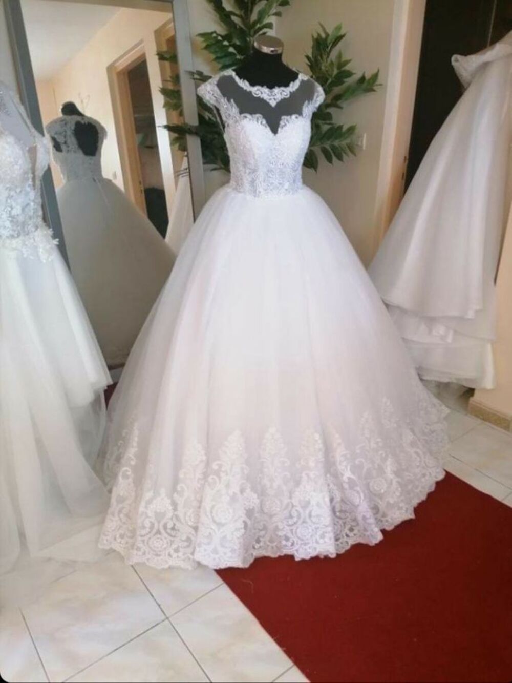Robe de mari&eacute;e princesse neuve Vêtements