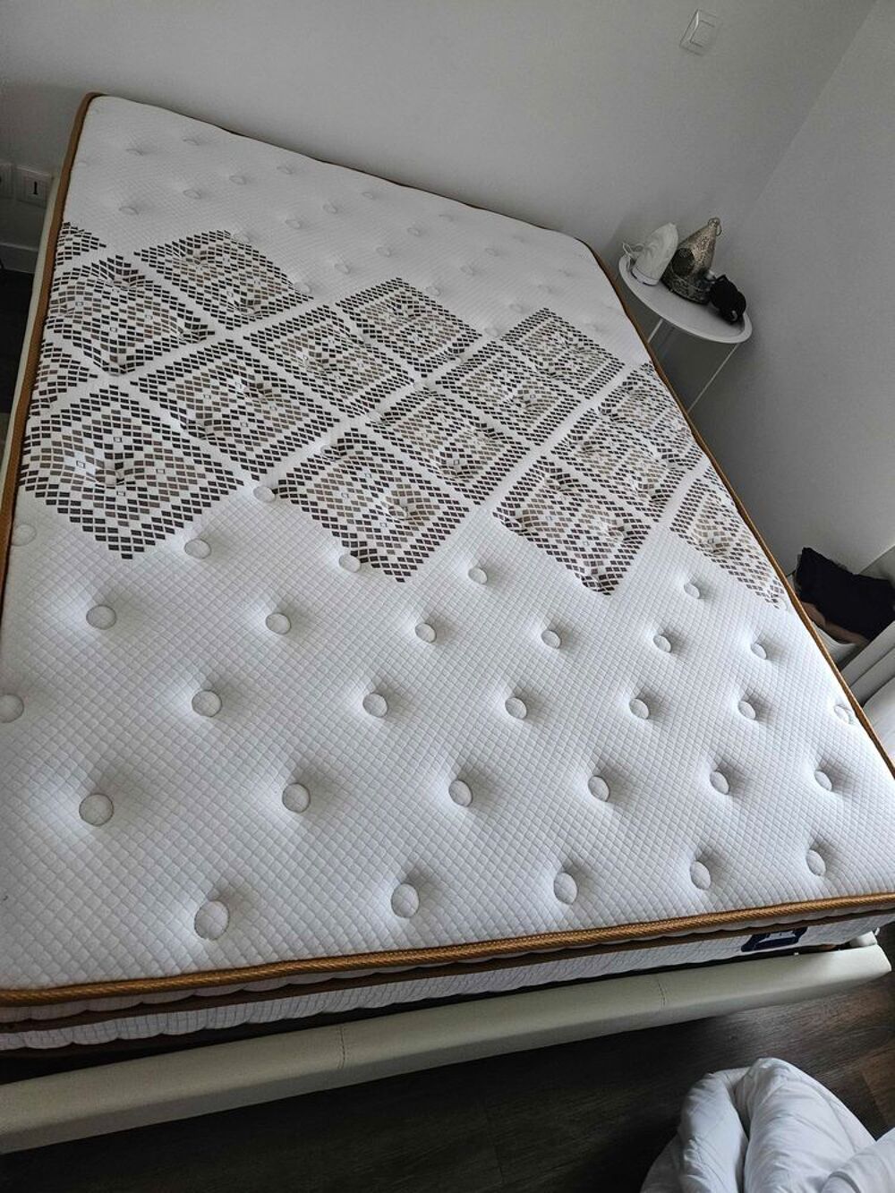 lit + matelas Meubles