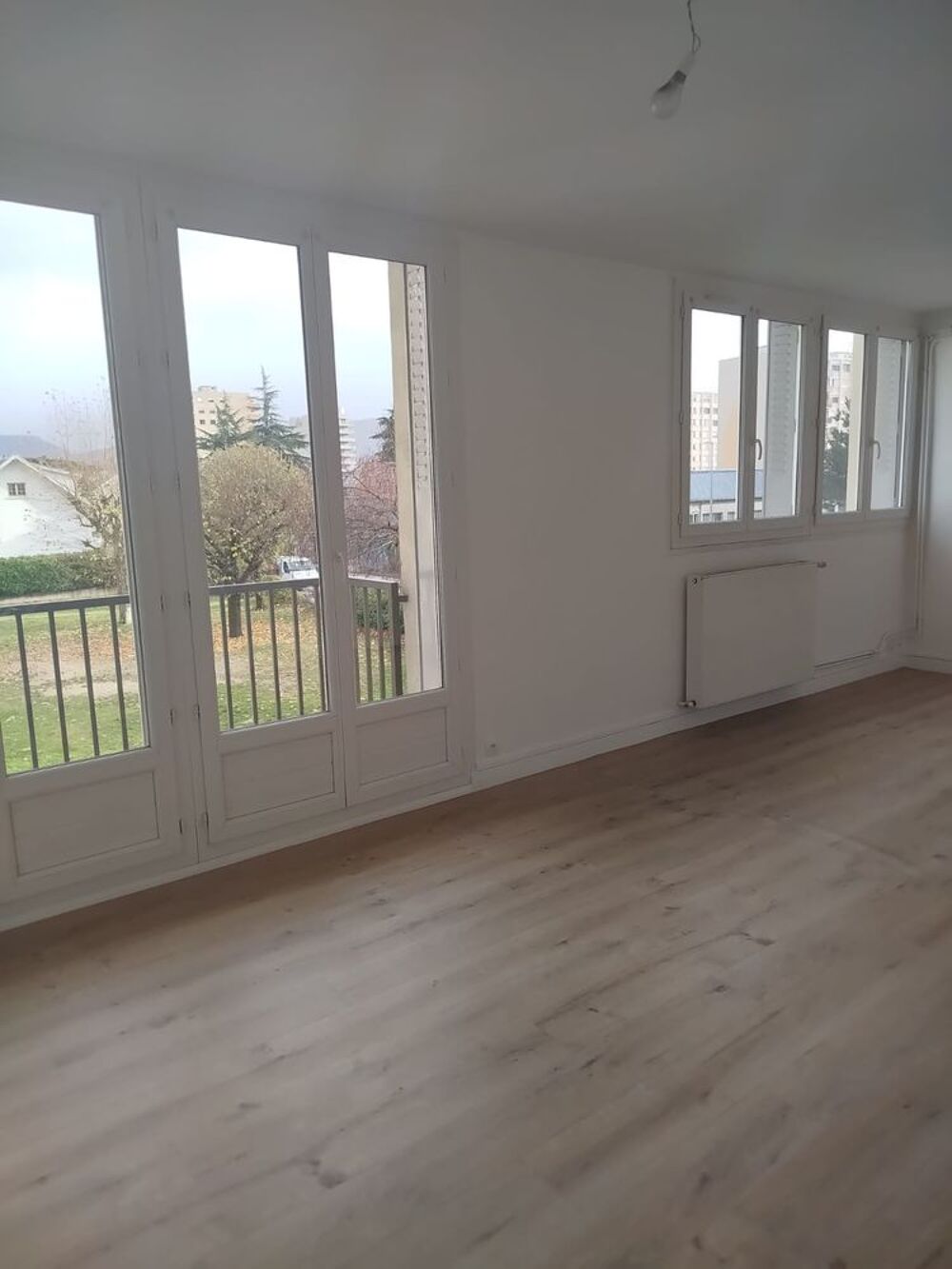 Appartement 4 pièces 81 m² · à Échirolles · 81 m² · 105 000 €