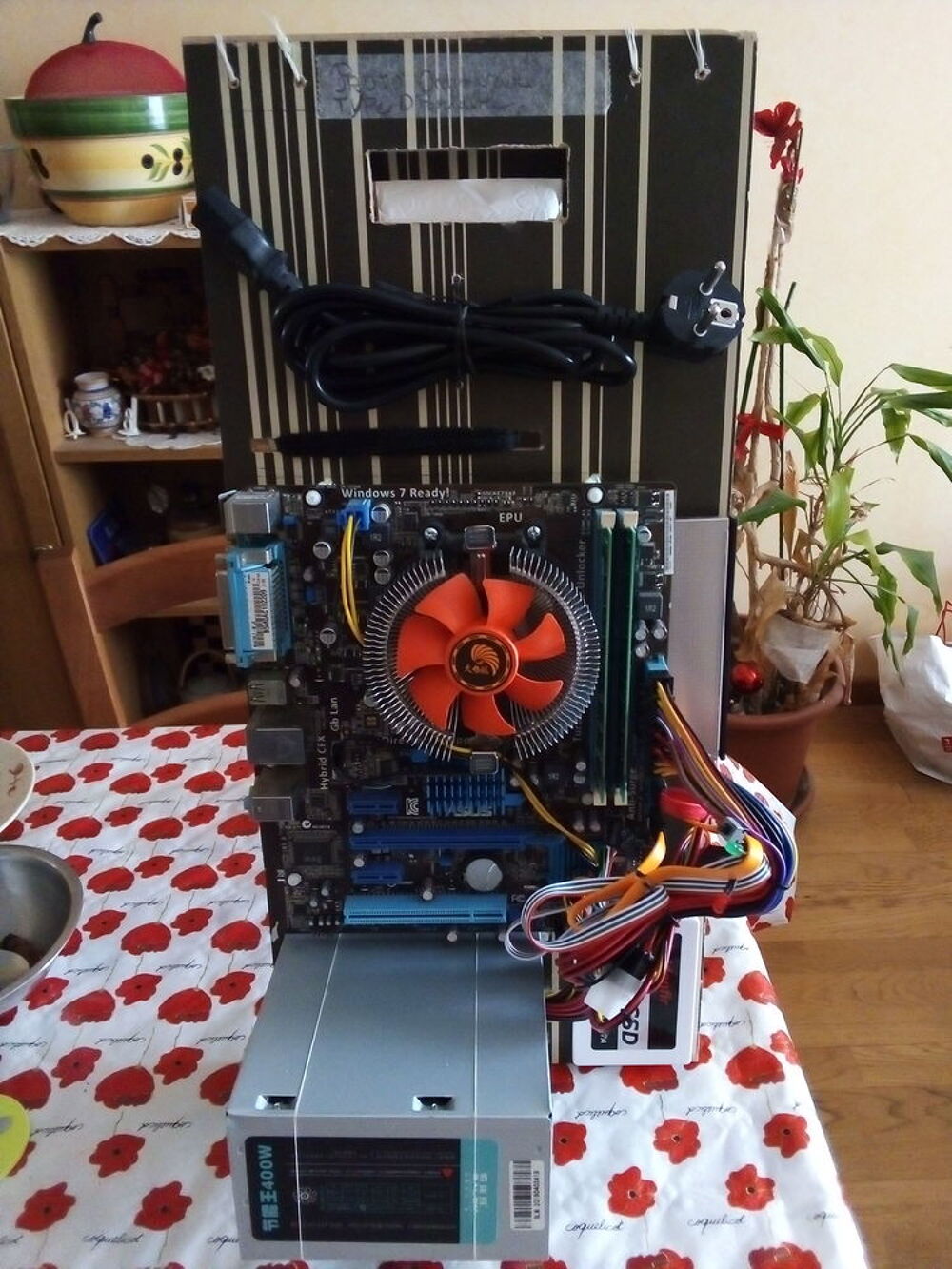 Ordinateur de bureau Matériel informatique