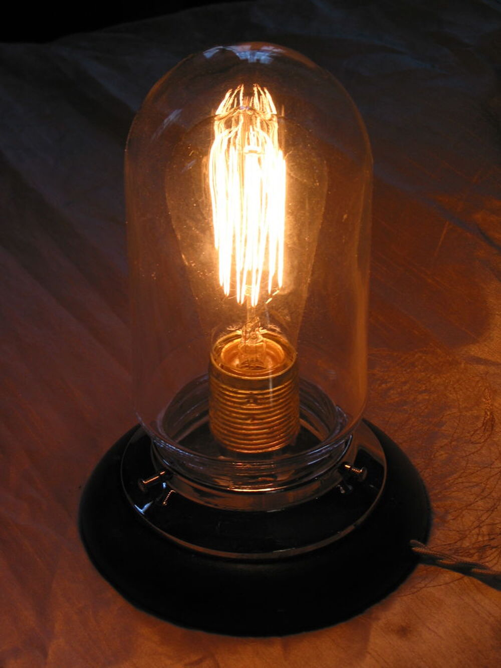 lampe de marine vintage d'atelier loft globe obus sur socle Décoration