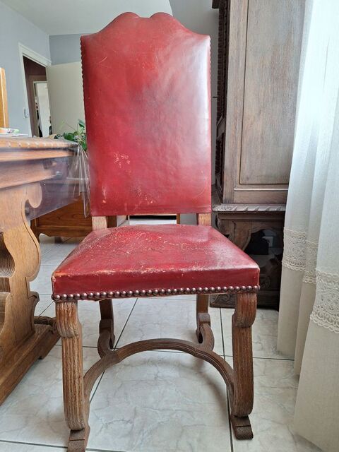 8 chaises Renaissance Espagnole 50 Prigueux (24)