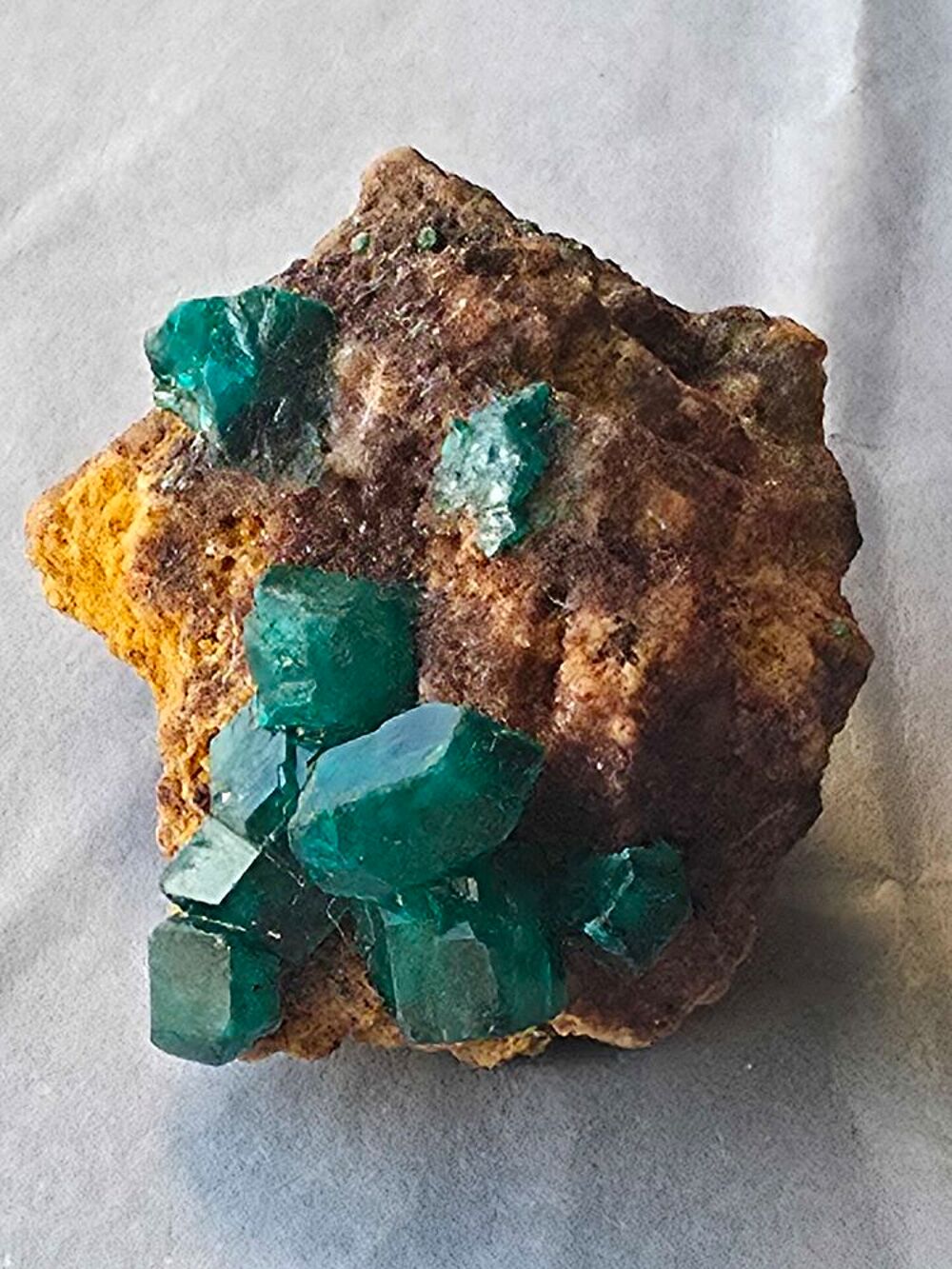 Magnifique Dioptase sur matrice naturelle-Katanga RDC 19g 
