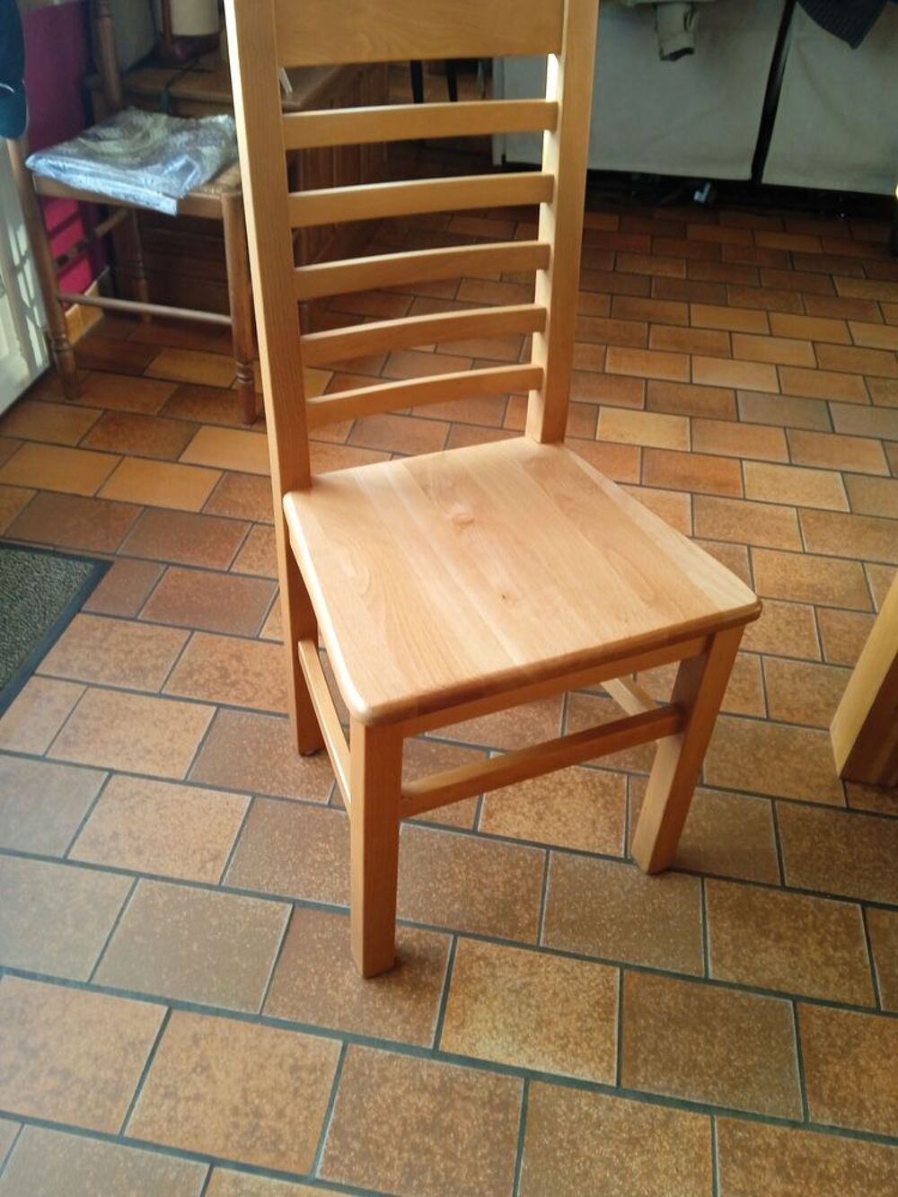 Table et chaises salle &agrave; manger Meubles