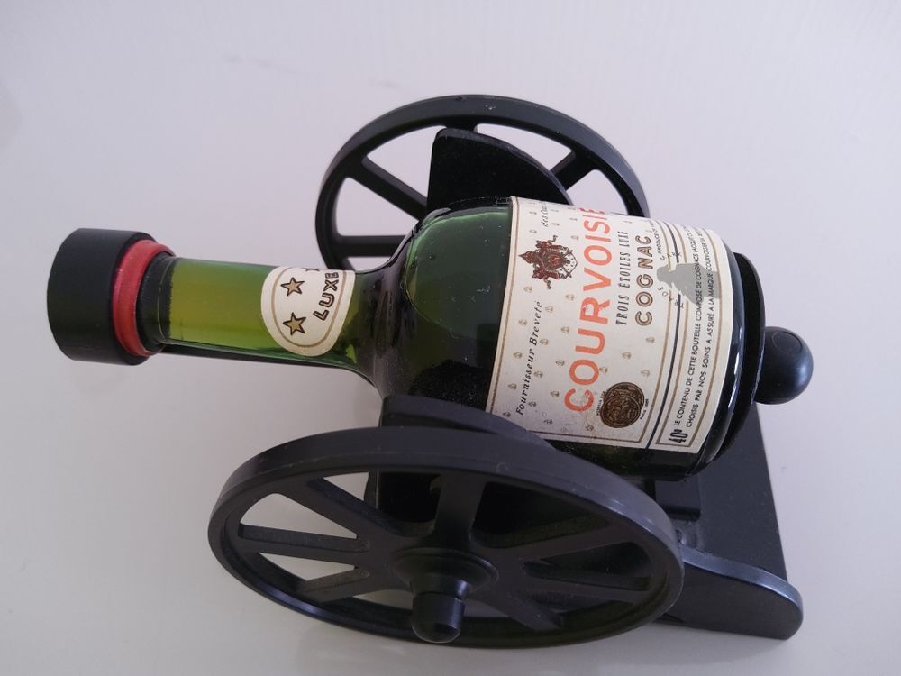 Miniature Cognac COURVOISIER 3 &eacute;toiles 