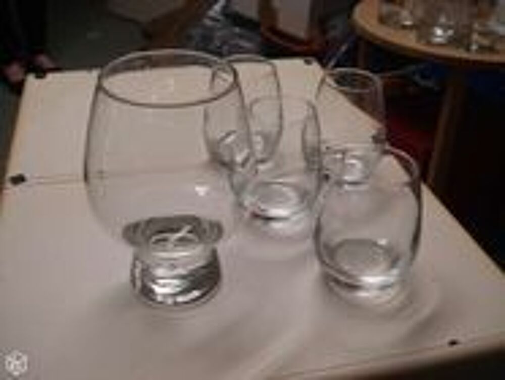 Service complet carafe et verres et autres mod&egrave;les Décoration