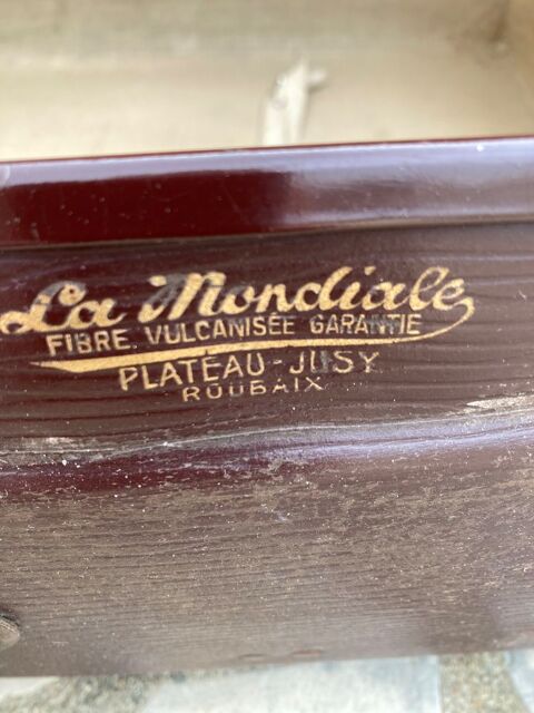 Valise en fibre vulcanis�e 1900 25 Biot (06)