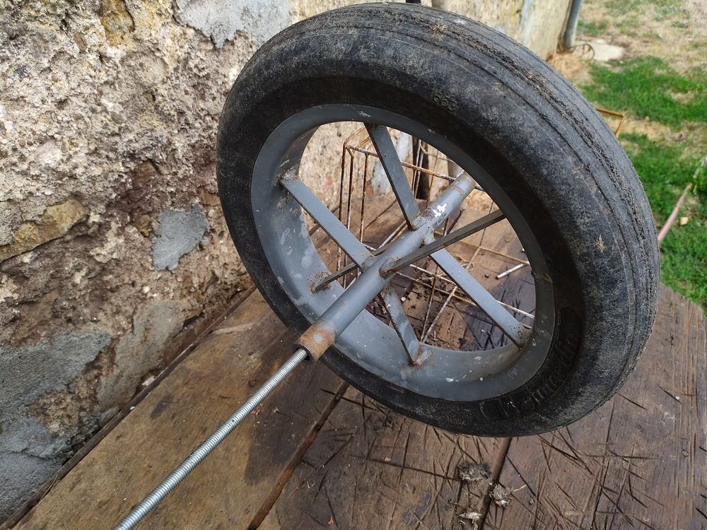 Roue de brouette Bricolage