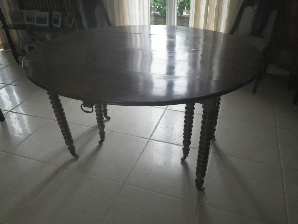 TABLE SIX PIED MOULURES EN ACAJOU DE19S Meubles