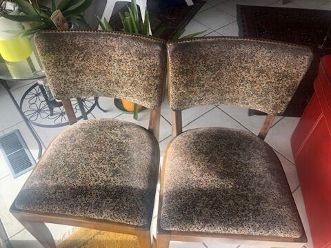 Chaises 1650 Cranves-Sales (74)